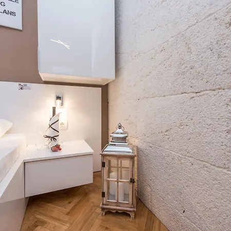 多纳特公寓酒店 *