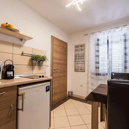 多纳特公寓酒店 * 扎达尔