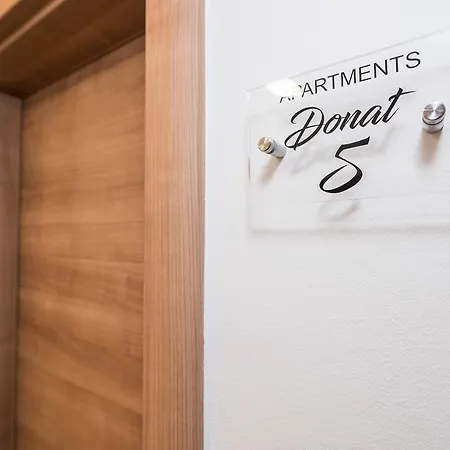 多纳特公寓酒店 公寓 *