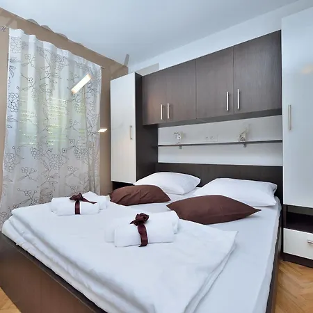 多纳特公寓酒店