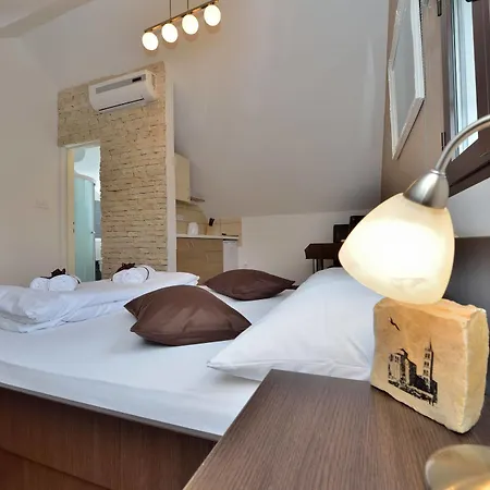 多纳特公寓酒店 *