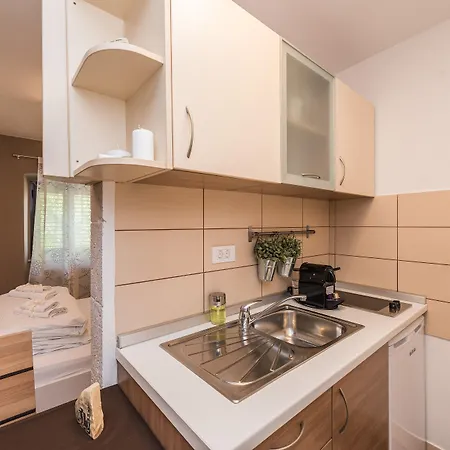 ドナト アパート